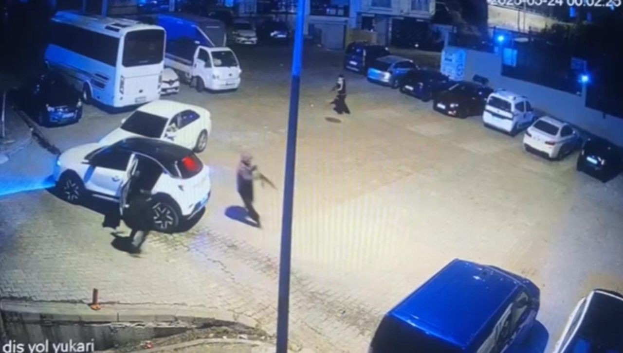 Kağıthane'de kalaşnikoflu pusu! Oturduğu siteye girmek isterken önünü kesip kurşun yağdırdılar - Sayfa 3