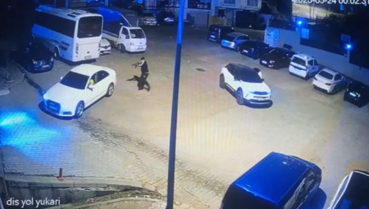 Kağıthane'de kalaşnikoflu pusu! Oturduğu siteye girmek isterken önünü kesip kurşun yağdırdılar - Sayfa 2