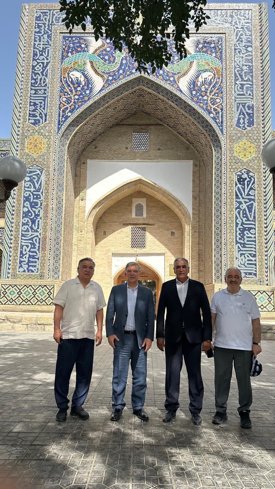 Uzun süredir gözlerden uzaktaydı... Abdullah Gül emeklilikte “Altın Çağ” turuna çıktı! Orta Asya çıkarmasından dikkat çeken kareler - Sayfa 3