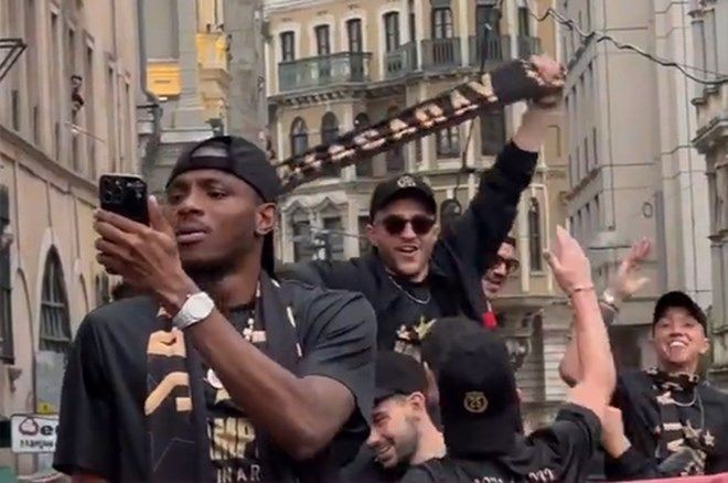Victor Osimhen şaşkınlığını gizleyemedi: Bu kulüp çok büyük! - Sayfa 3