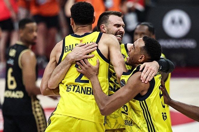 Fenerbahçe Beko kupasına kavuştu: Törende büyük jest! - Sayfa 4