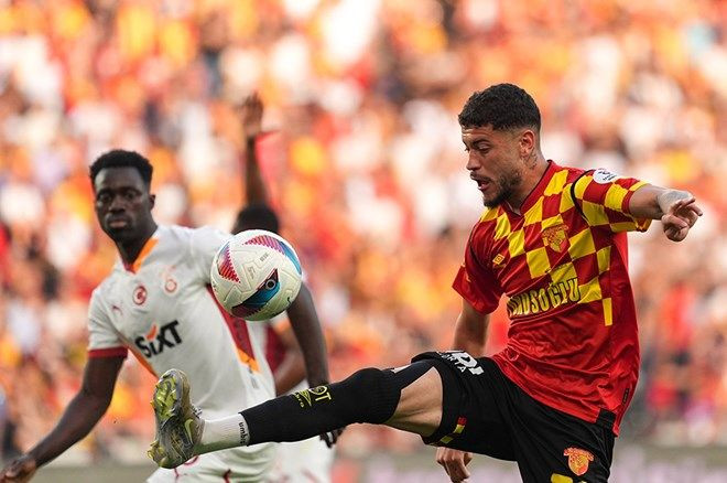 Tugay Kerimoğlu'dan yönetime çağrı: Galatasaray ikisini de takımda tutsun! - Sayfa 3