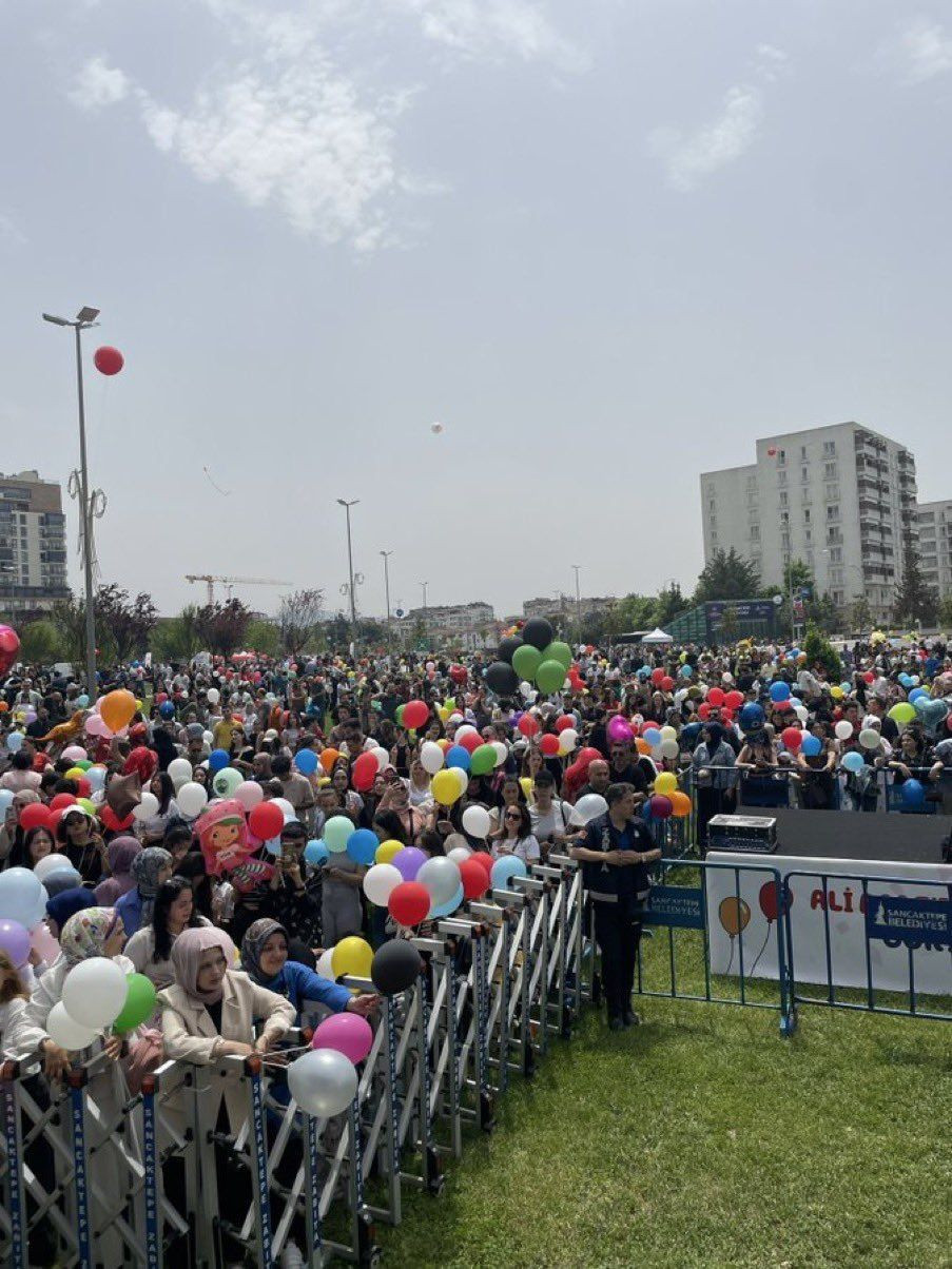 Sancaktepe'de ağlatan dayanışma: Balonlar kanseri yenen 6 yaşındaki Ali Asaf için uçuruldu - Sayfa 6