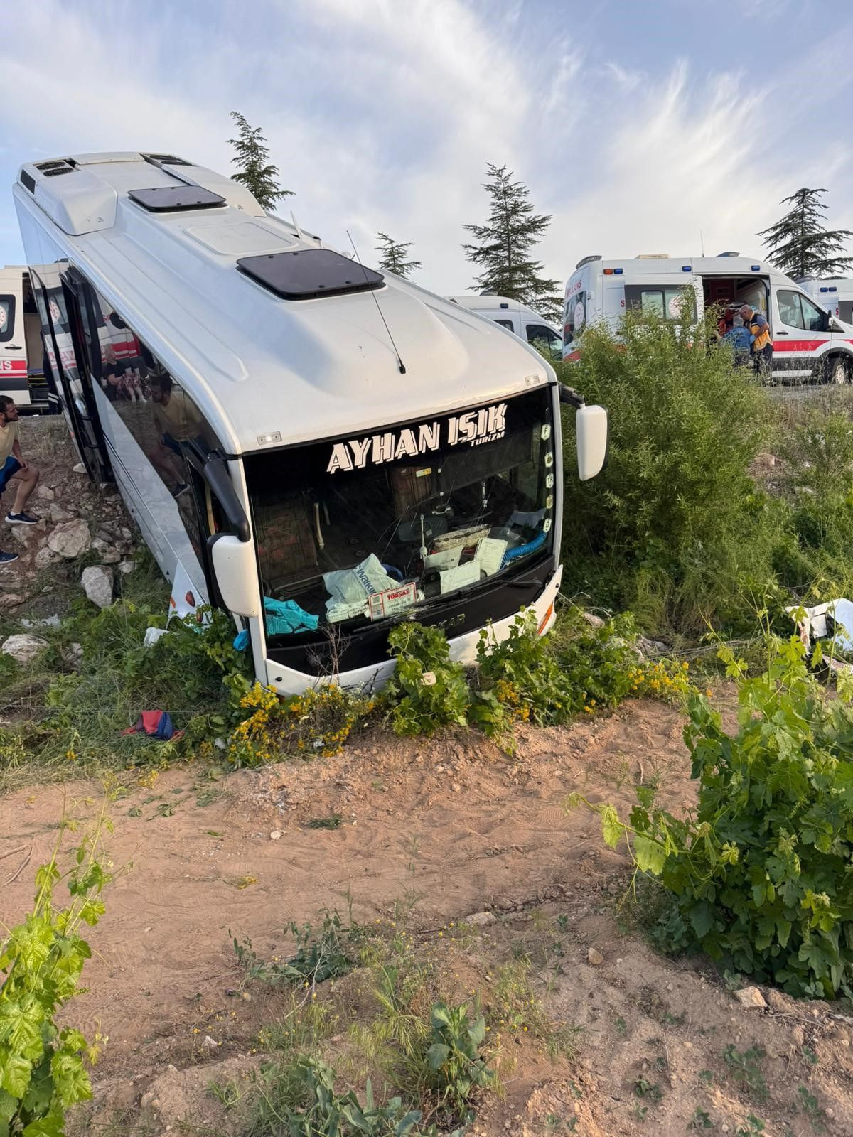 Isparta'da can pazar! Isparta Petrol firmasına ait yolcu otobüsü ile tur midibüsü çarpıştı: 29 yaralı - Sayfa 4