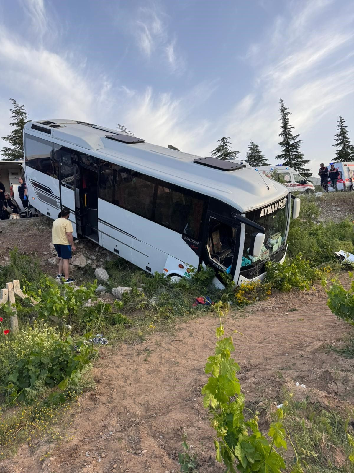 Isparta'da can pazar! Isparta Petrol firmasına ait yolcu otobüsü ile tur midibüsü çarpıştı: 29 yaralı - Sayfa 3