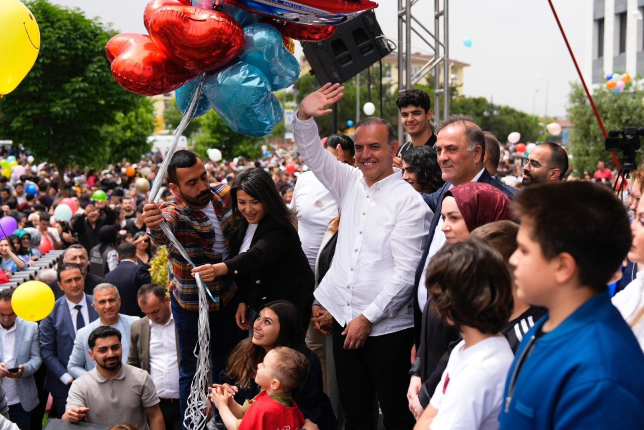 Sancaktepe'de ağlatan dayanışma: Balonlar kanseri yenen 6 yaşındaki Ali Asaf için uçuruldu - Sayfa 3