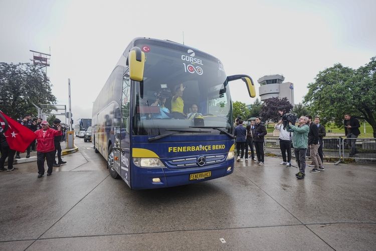Avrupa'nın zirvesine çıkan Fenerbahçe Beko yurda döndü - Sayfa 1