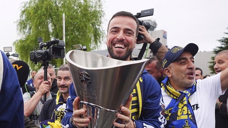 Avrupa'nın zirvesine çıkan Fenerbahçe Beko yurda döndü - Sayfa 3