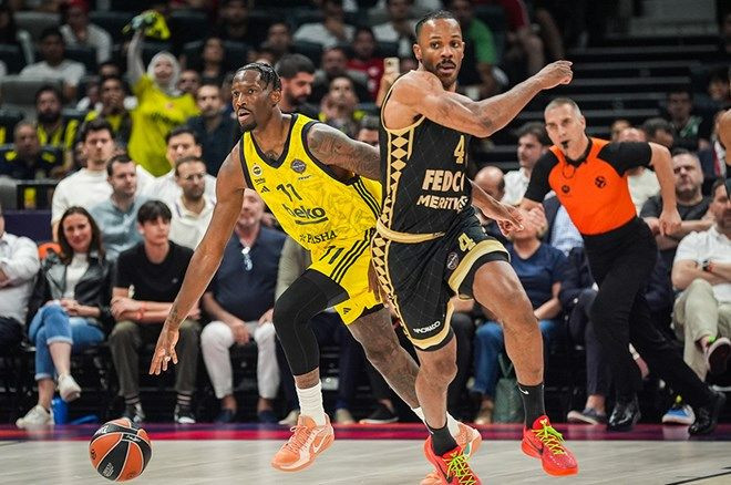 Fenerbahçe Beko, EuroLeague şampiyonluğunu taraftarlarıyla kutladı: Bağdat Caddesi'nde tarihi anlar... - Sayfa 4
