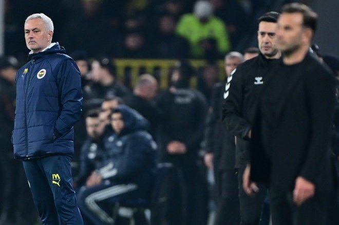 Okan Buruk'tan Jose Mourinho'ya gündem olan sözler: Ağlamaya devam ediyor! - Sayfa 4