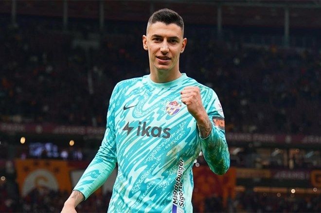 Okan Buruk'tan flaş açıklamalar: Şampiyonluk, transfer, Rafa Silva... - Sayfa 4