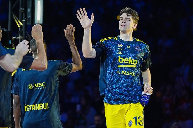 Fenerbahçe Beko, EuroLeague şampiyonluğunu taraftarlarıyla kutladı: Bağdat Caddesi'nde tarihi anlar... - Sayfa 5