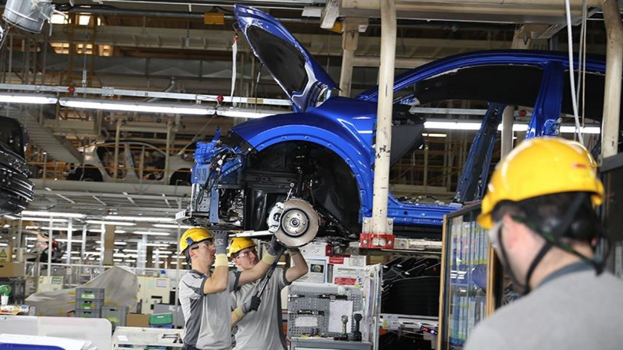 Türkiye'nin en büyük sanayi şirketleri açıklandı! TÜPRAŞ zirvedeki yerini korudu, Ford otomotiv yükselişte - Sayfa 9