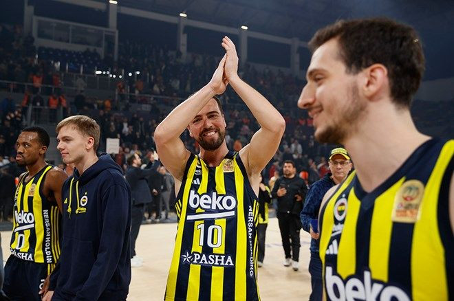 Fenerbahçe Beko, EuroLeague şampiyonluğunu taraftarlarıyla kutladı: Bağdat Caddesi'nde tarihi anlar... - Sayfa 7