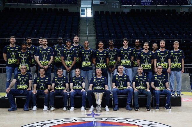 Fenerbahçe Beko, EuroLeague şampiyonluğunu taraftarlarıyla kutladı: Bağdat Caddesi'nde tarihi anlar... - Sayfa 8