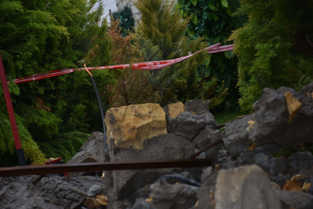 Dekoratif kemerin altında kalıp can veren Doktor Mehmet Baltacı ile eşi Güler Baltacı çocukluk aşkıymış - Sayfa 10