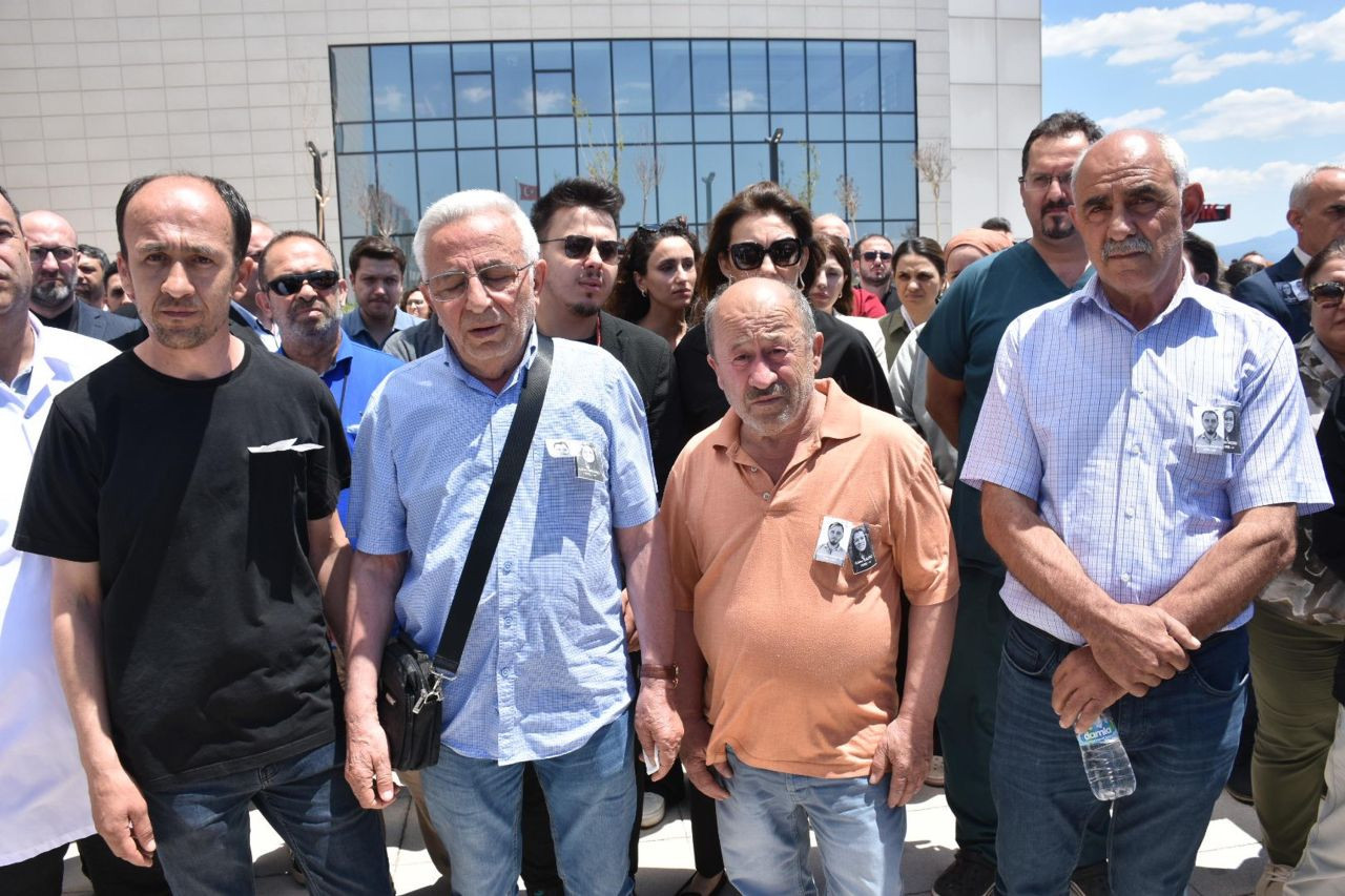 Dekoratif kemerin altında kalıp can veren Doktor Mehmet Baltacı ile eşi Güler Baltacı çocukluk aşkıymış - Sayfa 5