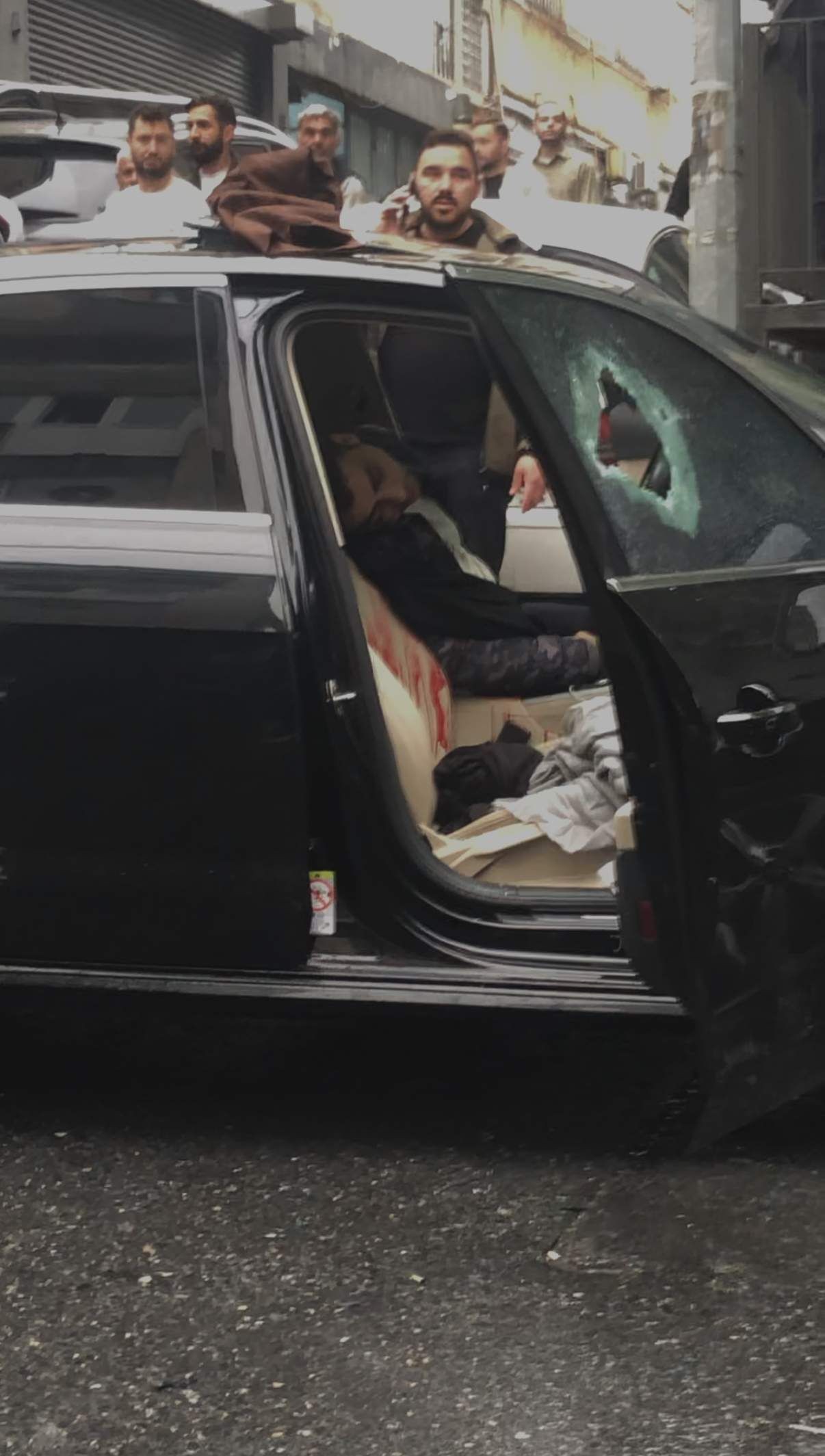 Kağıthane’de otomobile silahlı saldırı! İsmet Göksal'ı geçtiği sokakta bekleyip çapraz ateşle infaz ettiler - Sayfa 3
