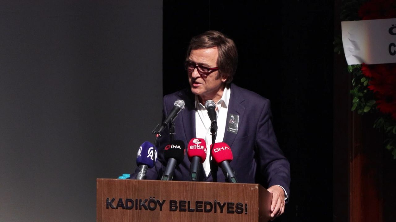 İlhan Şeşen'e veda... Cenaze asansörde kaldı! Sunay Akın'dan duygusal sözler: İlhan Abi gitmek istemedi! - Sayfa 3