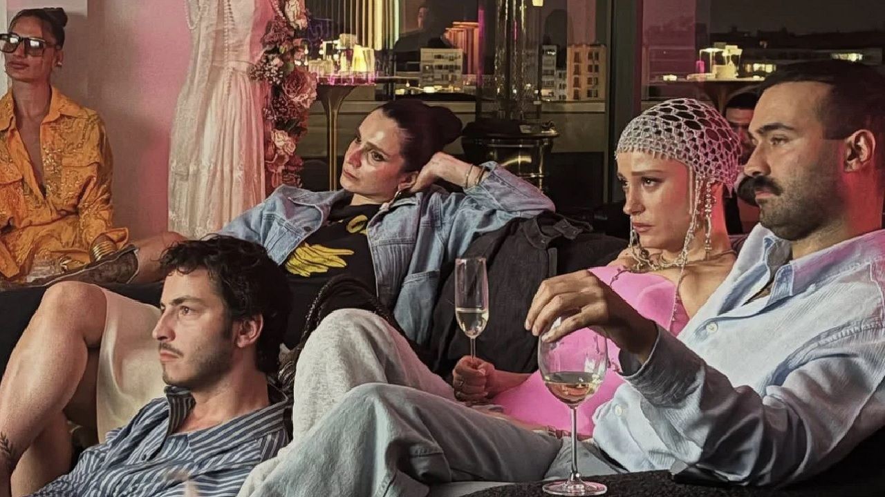 Birce Akalay'dan Serenay Sarıkaya ve Hakan Kurtaş'a övgü dolu yorum! "İyi ki siz be!" - Sayfa 3