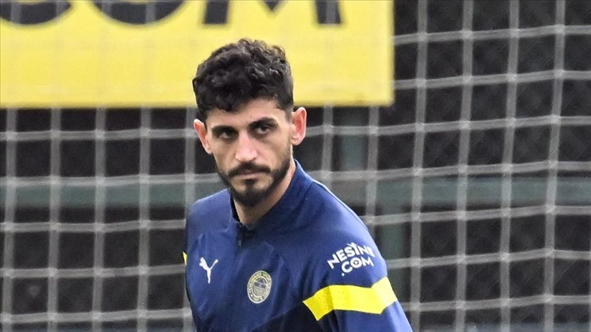 Milli futbolcu Samet Akaydın ile Hazal Çağlar evleniyor! Sürpriz evlenme teklifi sosyal medyayı çalkaladı - Sayfa 7