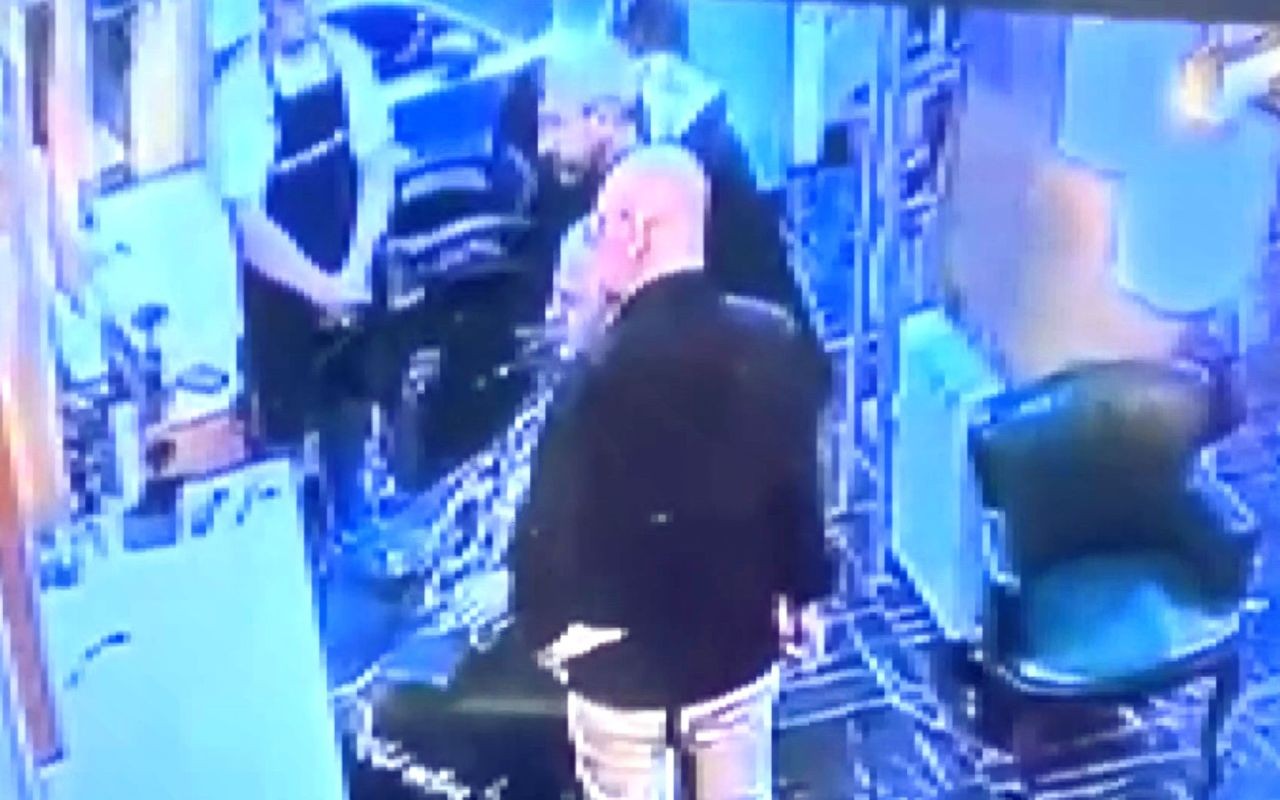 Samsun'da berberde kardeş cinayeti: Silahını hızlı çeken hayatta kaldı! Olay anı kamerada... - Sayfa 3