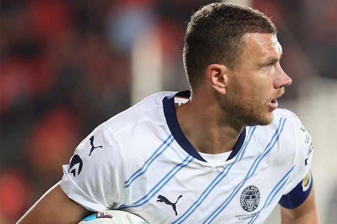 Fenerbahçe'de Edin Dzeko'nun ayrılığı sonrası bir ayrılık daha - Sayfa 3