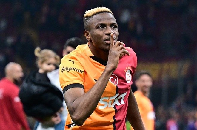 Rams Park’ta Victor Osimhen'e özel şarkı: Taraftarlar hep bir ağızdan söyledi - Sayfa 4