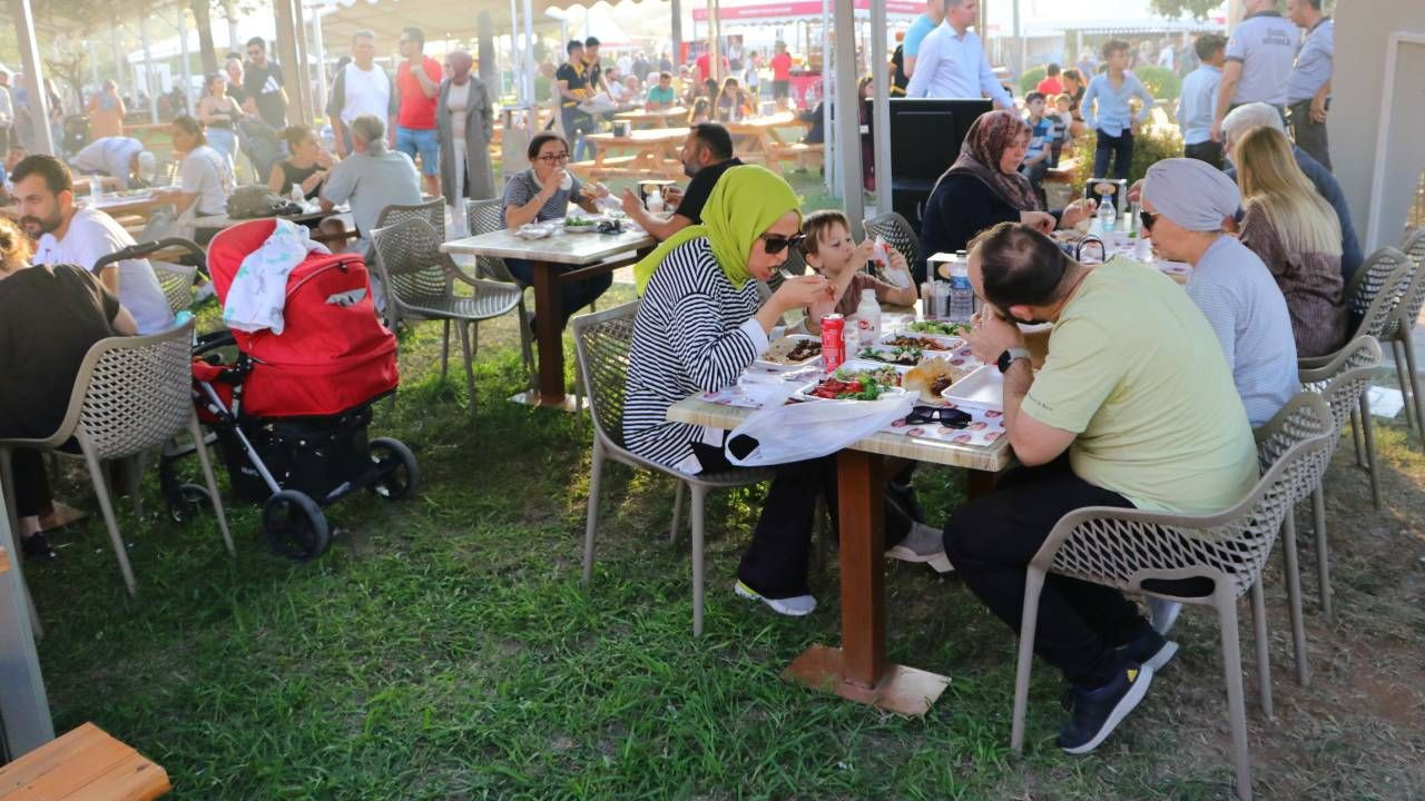 Kebabın başkenti Adana'da skandallar zinciri: Bu kez de 2.5 ton at eti ele geçirildi - Sayfa 6