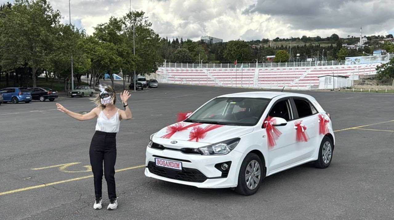 Tekirdağ'da kumarbaz eşinden boşanan kadın göbek atarak kutlama yaptı - Sayfa 7