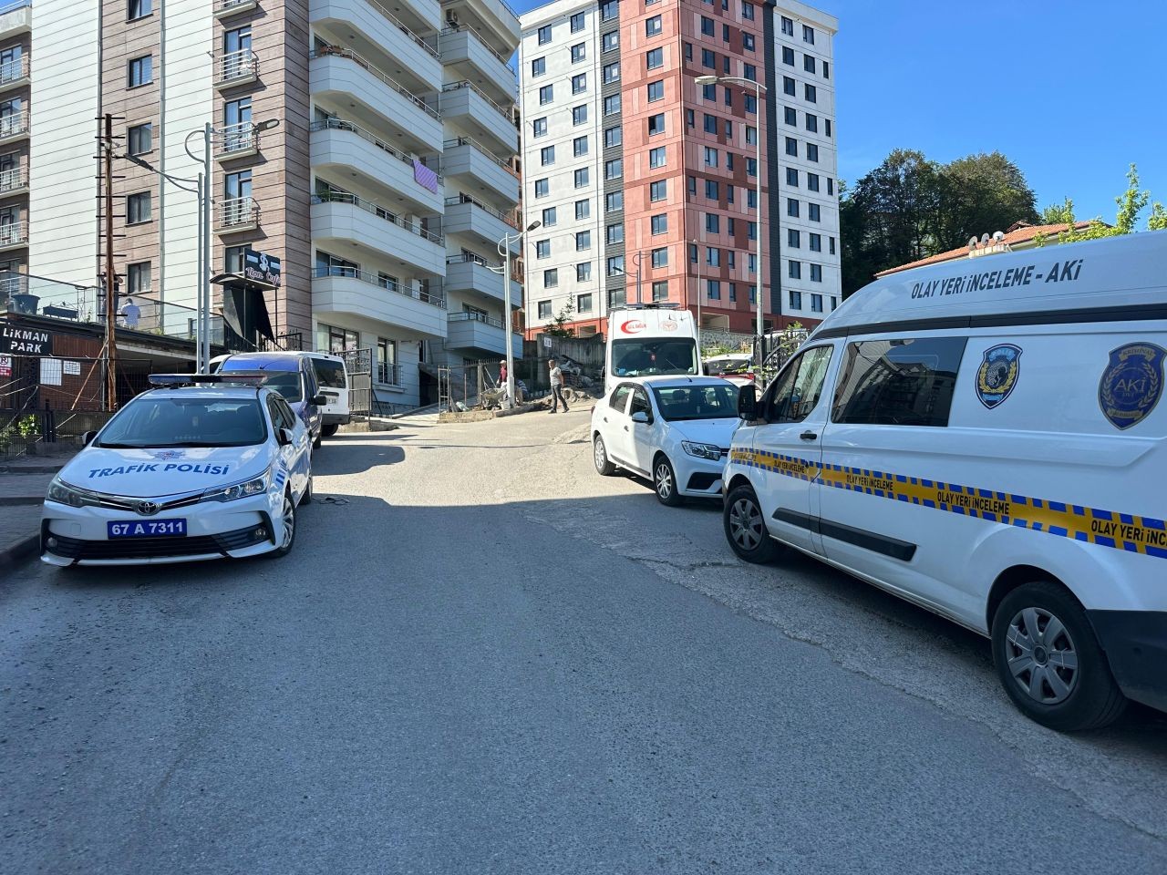 Gece 5. kattan düşen genç Elif Atalay'ın cansız bedenini sabah komşuları buldu - Sayfa 3