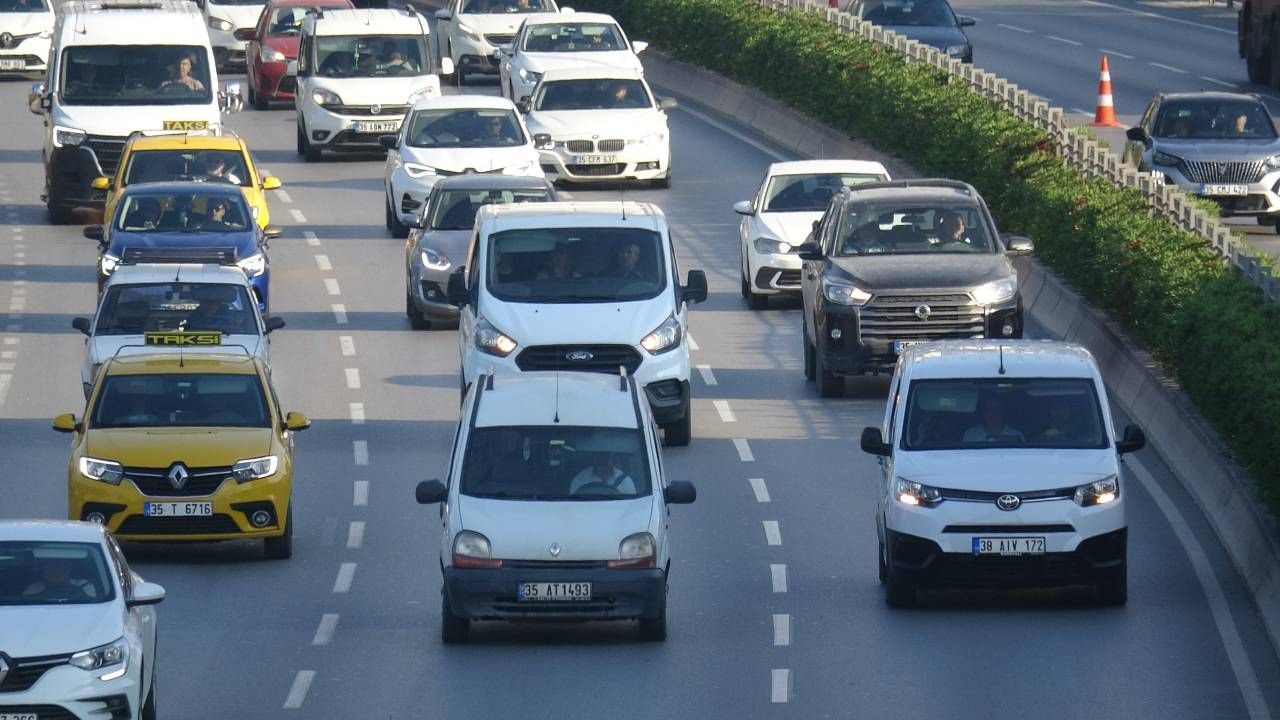 İzmir'de grevin ikinci günü: DİSK temsilcisi 50 akrabasını İzmir belediyesinde işe sokmuş! Maaş talebi gündem oldu - Sayfa 8