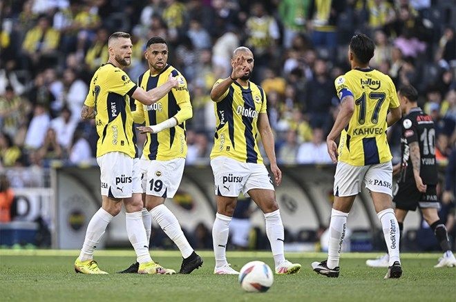 Jose Mourinho maç sonu resmen açıklandı: 3 ayrılan isim olacak! - Sayfa 1