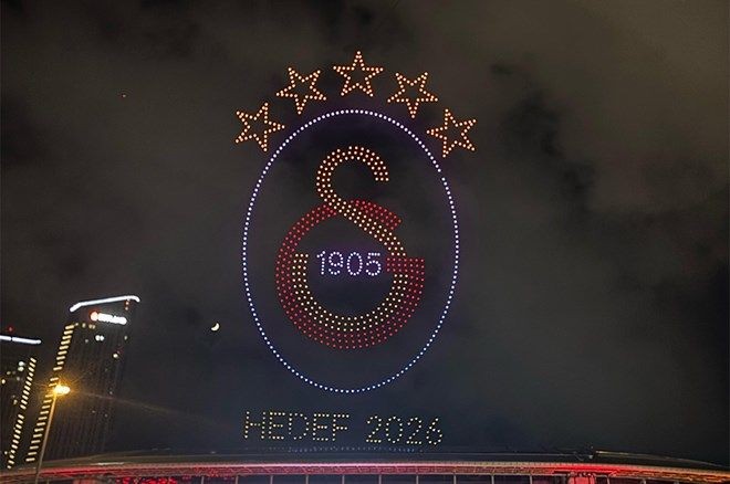 Galatasaray şampiyonluğunu kutladı: Drone şovla gökyüzü aydınlandı! - Sayfa 3