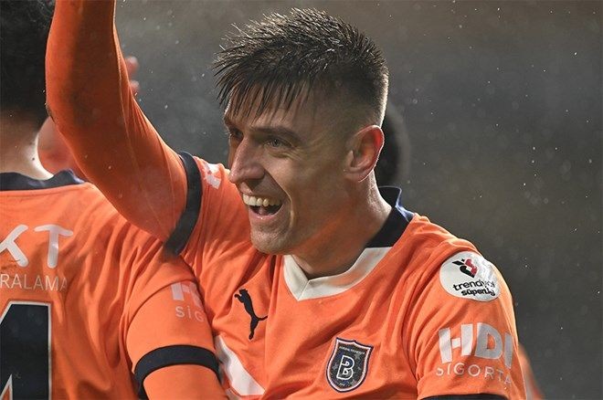 Başakşehir transferi resmen duyurdu: Krzysztof Piatek'ten dev gelir! - Sayfa 4