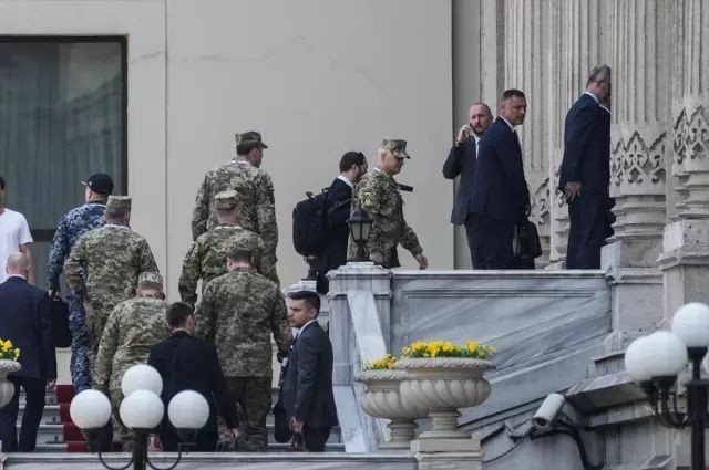 İstanbul'da ikinci Rusya-Ukrayna barış zirvesi: Heyeti değiştiren Ukrayna'dan dikkat çeken açıklama! - Sayfa 1
