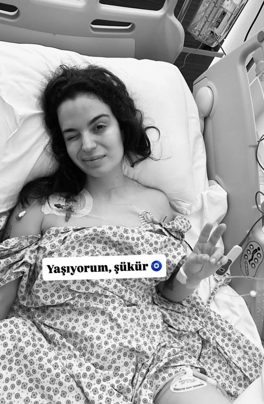 Aslı Bekiroğlu’nun hastane paylaşımı hayranlarını endişelendirdi: 9 saatlik ameliyat geçirdi - Sayfa 3