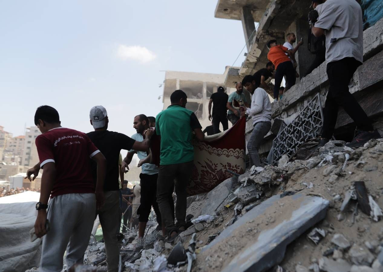 Katil İsrail yine insani yardım noktasını vurdu! Hayatta kalan Filistinliler'e sistematik katliam... - Sayfa 6