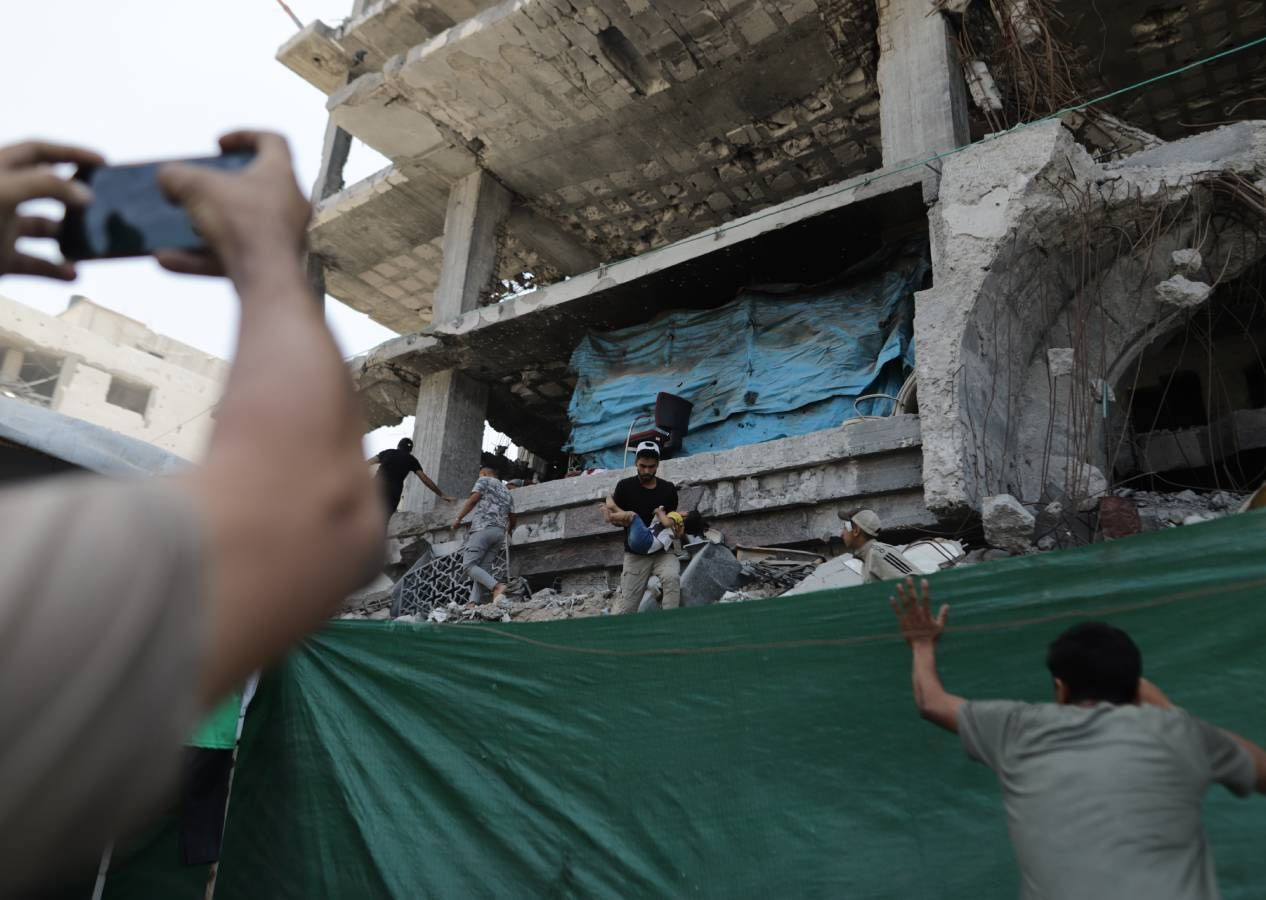 Katil İsrail yine insani yardım noktasını vurdu! Hayatta kalan Filistinliler'e sistematik katliam... - Sayfa 7