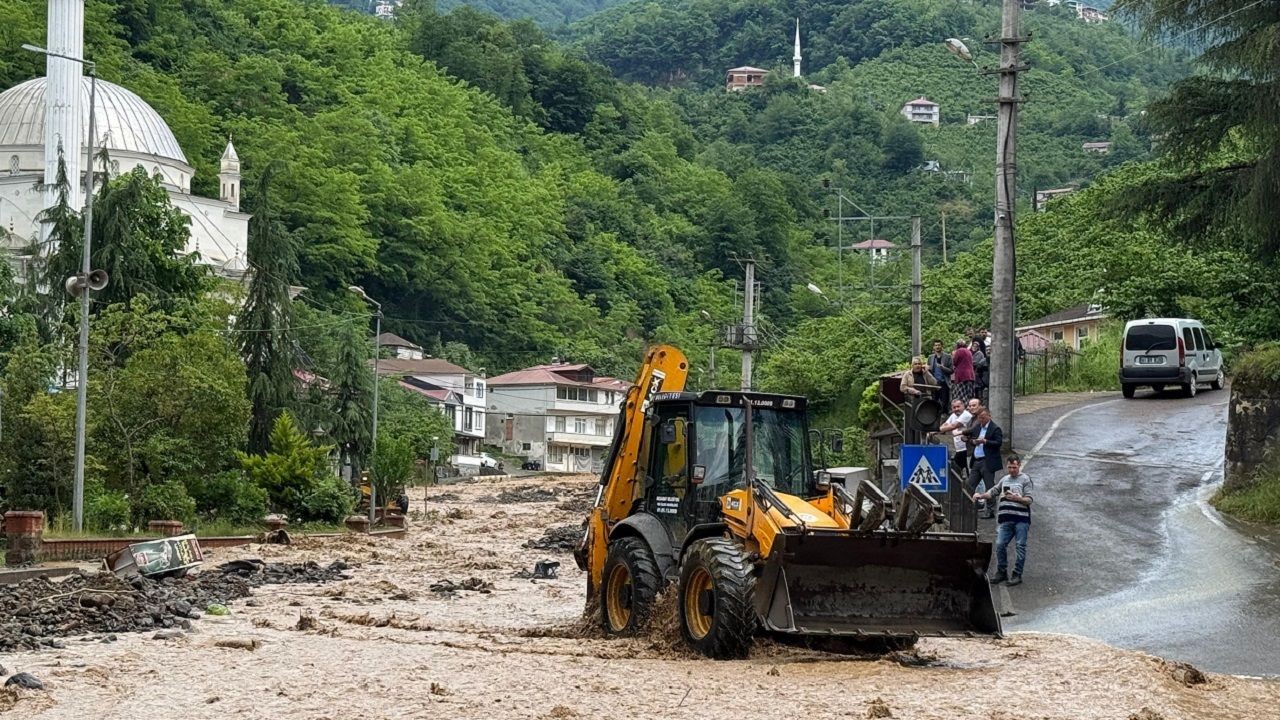 Trabzon'da büyük afet! Havadan görüntüler felaketin boyutunu gözler önüne serdi - Sayfa 1