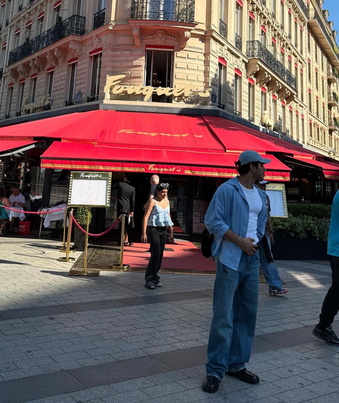 Kızılcık Şerbeti'nin Metehan'ı Rahimcan Kapkap'ın Paris tarzı sosyal medya kullanıcılarını ikiye böldü! Ayakkabısı olay oldu - Sayfa 2