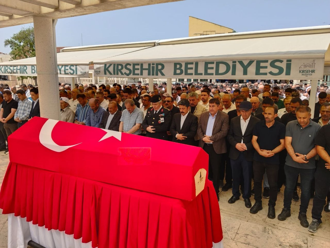 Mutluluğa giderken yolda karşılarına ölüm çıktı! Uzman çavuş Haydar Aslan ve eşi Ecemnur Aslan toprağa verildi, 5 aylık bebekleri yoğun bakımda - Sayfa 7