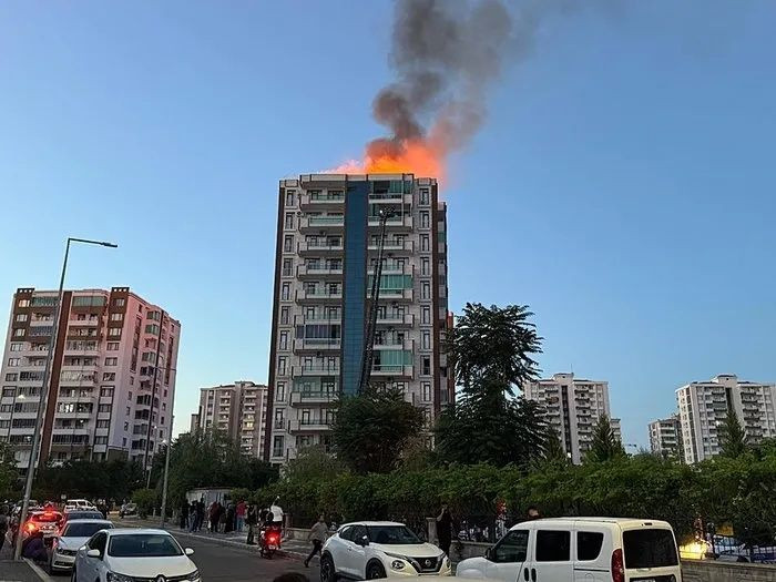 Diyarbakır'da anne ve 3 çocuğunun öldüğü yangın faciasında kan donduran detay: Yangın merdiveni vardı ama penceresi yoktu! - Sayfa 6