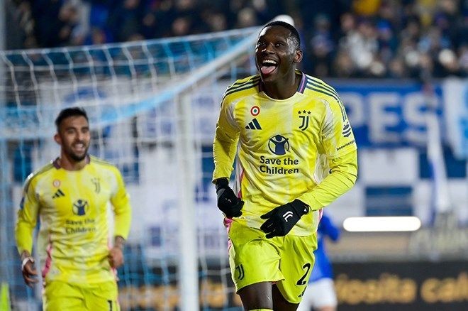 Damien Comolli, Kolo Muani ve Dusan Vlahovic'i resmen açıkladı: Anlaştık! - Sayfa 1