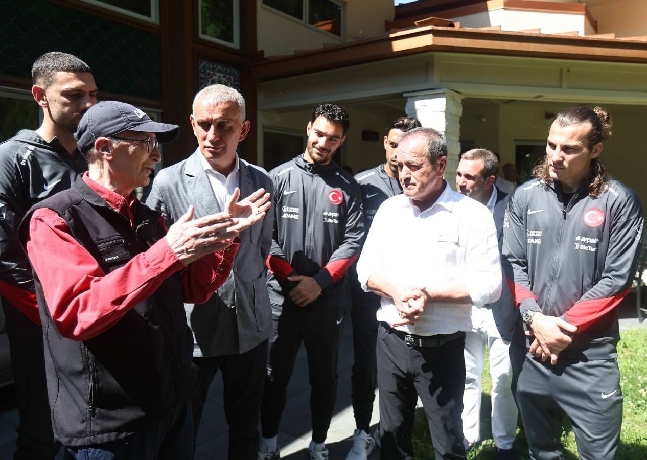 ABD galibiyeti sonrası Aziz Sancar'a ziyaret: Merih'e kitap imzaladı, "Tanrı Türkü Korusun!" notu düştü - Sayfa 3