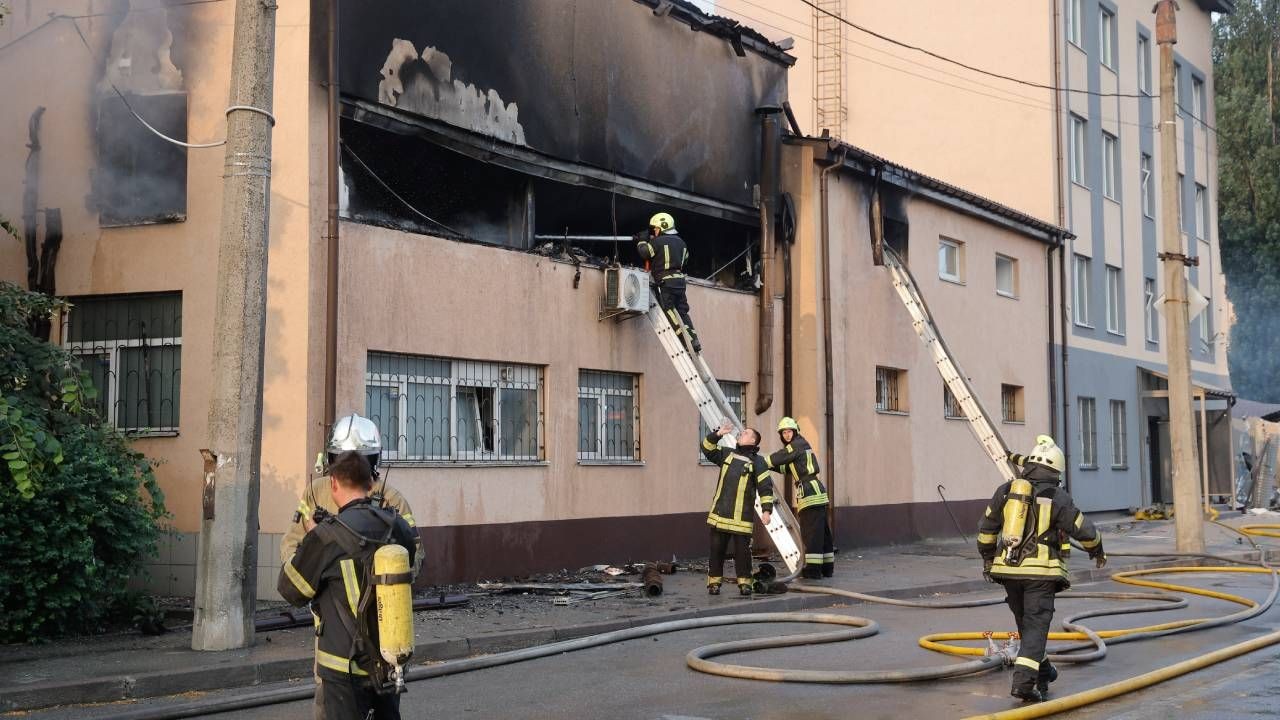 Ukrayna'nın kalbine Rus füzesi yağdı! Zelenskiy: Bugün Kiev'e en büyük saldırılardan biri yapıldı - Sayfa 4