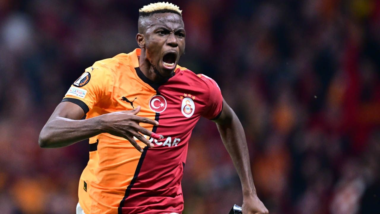 Galatasaray'ın Victor Osimhen'e teklif ettiği ücret 25 milyon euro! Türk futbol tarihine geçecek yıllık ücret: Yönetim hafta sonuna kadar yanıt bekliyor - Sayfa 1
