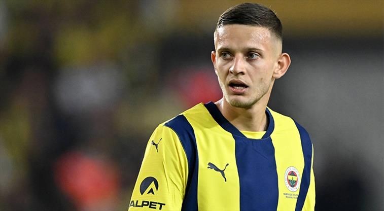 Fenerbahçe'nin Yıldızının Dolabında GS Store Poşeti Çıktı - Sayfa 3