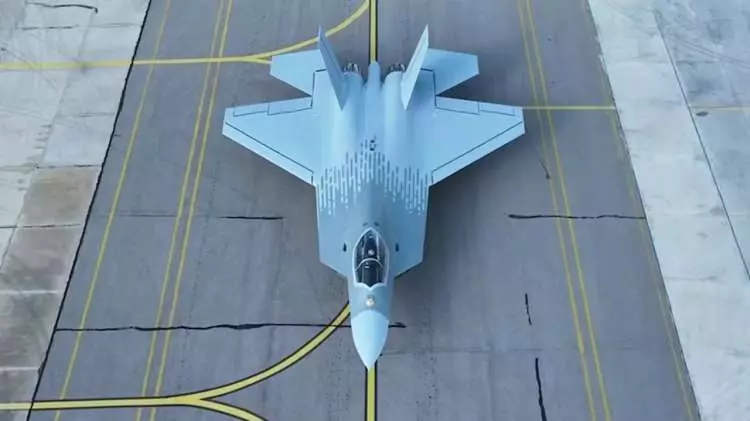 Türk'ün gökyüzündeki gücü: Dev satış sonrası KAAN'ı yere göğe sığdıramadılar! - Sayfa 13