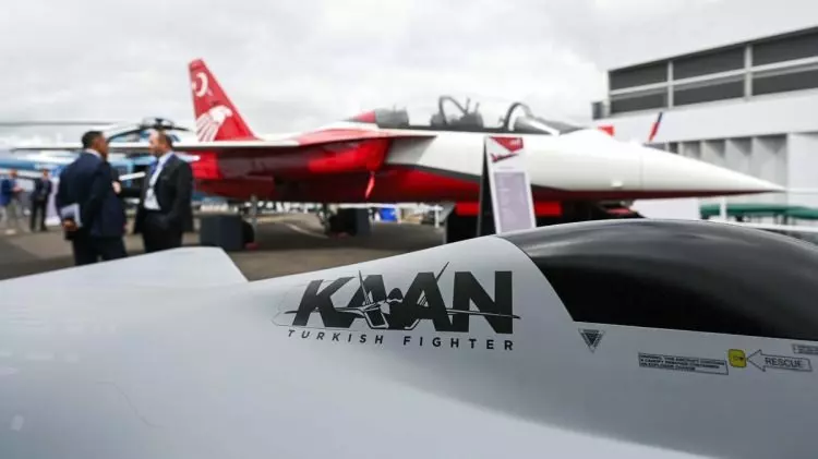 Türk'ün gökyüzündeki gücü: Dev satış sonrası KAAN'ı yere göğe sığdıramadılar! - Sayfa 6